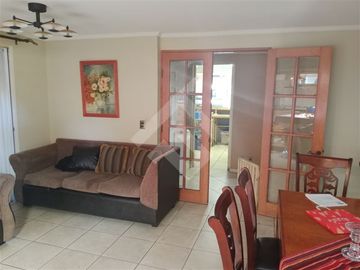 Casa en Venta en Rojas Magallanes / Jardin Alto