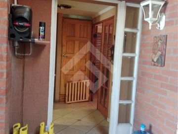 Casa en Venta en Rojas Magallanes / Jardin Alto