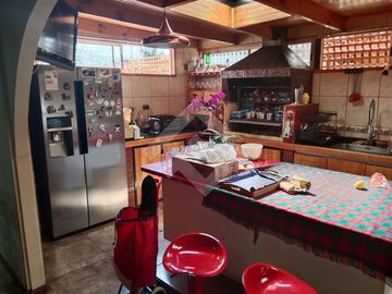 Casa en Venta en Rojas Magallanes / Jardin Alto