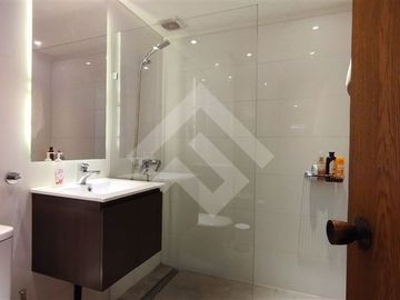 Departamento en Venta en Suecia, a pasos del metro Los Leones