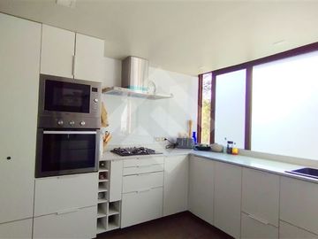 Departamento en Venta en Suecia, a pasos del metro Los Leones
