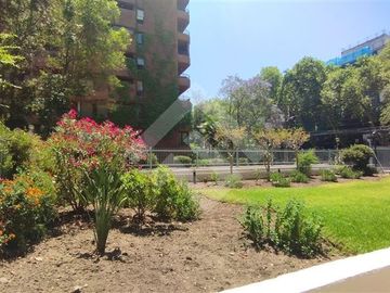 Departamento en Venta en Suecia, a pasos del metro Los Leones