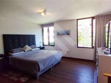 Departamento en Venta en Suecia, a pasos del metro Los Leones