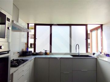 Departamento en Venta en Suecia, a pasos del metro Los Leones