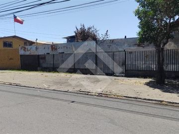 Casa en Venta en Cardenal Raúl Silva Henríquez/Yungay