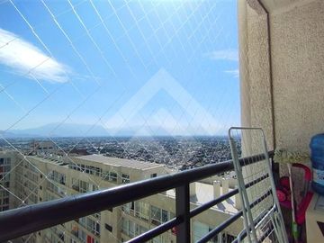 Departamento en Venta en Calle Santa Petronila a pocos metros del metro Las Rejas