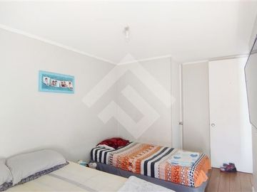 Departamento en Venta en Calle Santa Petronila a pocos metros del metro Las Rejas
