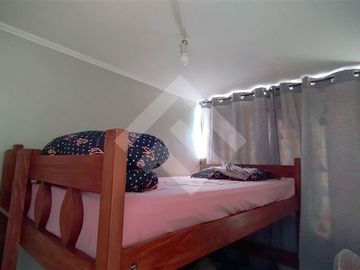 Departamento en Venta en Calle Santa Petronila a pocos metros del metro Las Rejas