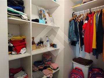 Departamento en Venta en Calle Santa Petronila a pocos metros del metro Las Rejas