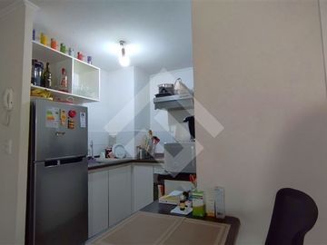 Departamento en Venta en Calle Santa Petronila, a pocos metros del metro Las Rejas