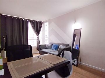 Departamento en Venta en Calle Santa Petronila, a pocos metros del metro Las Rejas