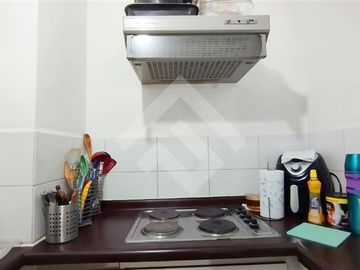 Departamento en Venta en Calle Santa Petronila, a pocos metros del metro Las Rejas