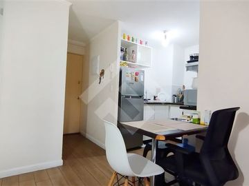 Departamento en Venta en Calle Santa Petronila, a pocos metros del metro Las Rejas