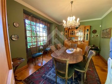 Casa en Venta en Julia Bernstein