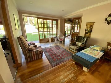 Casa en Venta en Julia Bernstein