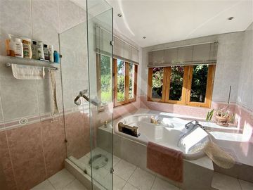 Casa en Venta en Julia Bernstein