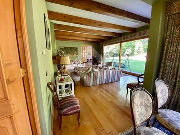 Casa en Venta en Julia Bernstein