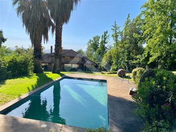 Casa en Venta en Julia Bernstein