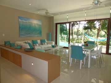 Departamento en Venta  en la Riviera Maya, Planta Baja con Alberca Privada..
