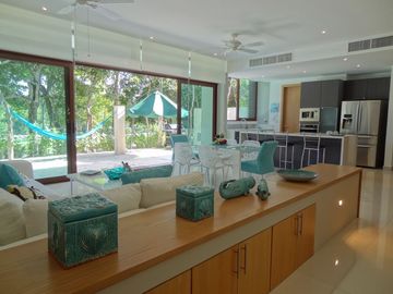 Departamento en Venta  en la Riviera Maya, Planta Baja con Alberca Privada..