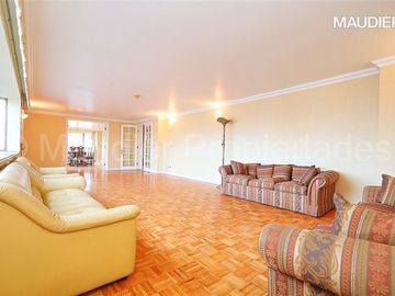 Departamento en Venta en El Golf