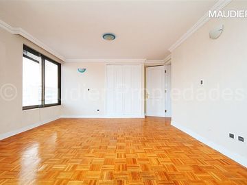 Departamento en Venta en El Golf