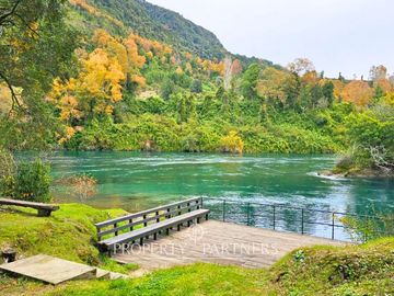 Parcela en exclusivo Condominio Panguipulli,  Ribera  Río San Pedro y Lago Riñihue