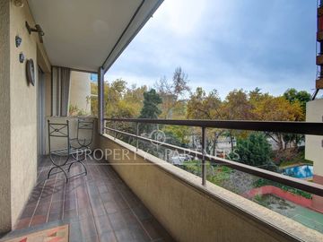 Excelente distribución en barrio residencial, a pasos de metro Tobalaba, Providencia