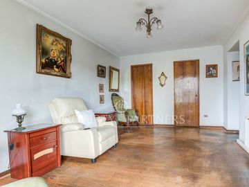 Excelente distribución en barrio residencial, a pasos de metro Tobalaba, Providencia