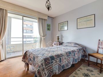 Excelente distribución en barrio residencial, a pasos de metro Tobalaba, Providencia