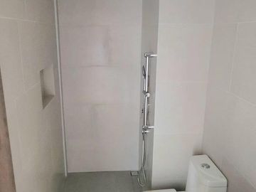 VENTA SUITE CON ESTUDIO 60.30 m² a estrenar, Quito Tenis. AnLy_aqt.
