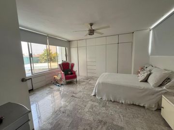 HERMOSA CASA CON PANELES SOLARES EN VENTA EN LA COLONIA CAMPESTRE, MERIDA.