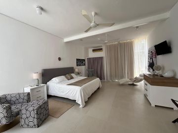 HERMOSA CASA CON PANELES SOLARES EN VENTA EN LA COLONIA CAMPESTRE, MERIDA.