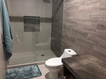 CASA EN VENTA  EN LA CAMPIÑA  DEL BOSQUE LEON GUANAJUATO