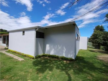 Quinta con Piscina privada en Venta en La Mesa/Ganga