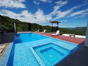 Quinta con Piscina privada en Venta en La Mesa/Ganga
