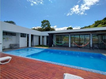 Quinta con Piscina privada en Venta en La Mesa/Ganga