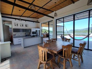 Quinta con Piscina privada en Venta en La Mesa/Ganga