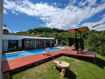 Quinta con Piscina privada en Venta en La Mesa/Ganga