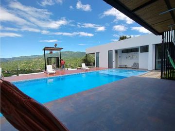 Quinta con Piscina privada en Venta en La Mesa/Ganga