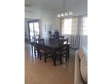 Venta: Propiedad de playa con 4 casas en Santa Clara