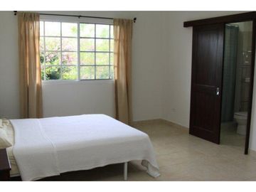 Venta: Propiedad de playa con 4 casas en Santa Clara