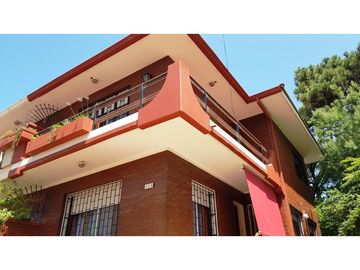Gesell - Venta Dúplex tipo Casa 3 amb - Amplio Garage - Zona Centro