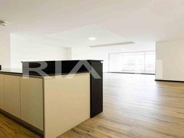 En venta exclusivo departamento nuevo con balcón, sector Ponceano.