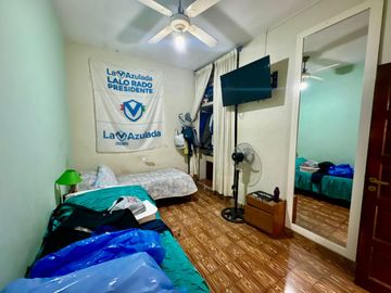 Se Vende Casa tres amb, lote propio, con cochera (Villa Lugano)