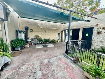 Se Vende Casa tres amb, lote propio, con cochera (Villa Lugano)
