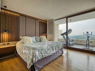 Departamento duplex con vista despejada, San Carlos de Apoquindo