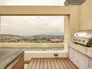 Departamento duplex con vista despejada, San Carlos de Apoquindo