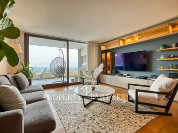 Departamento duplex con vista despejada, San Carlos de Apoquindo