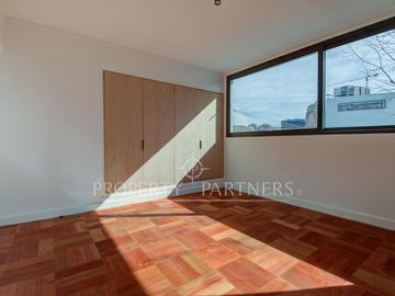 Amplia casa 3D/3B/2E recién remodelada